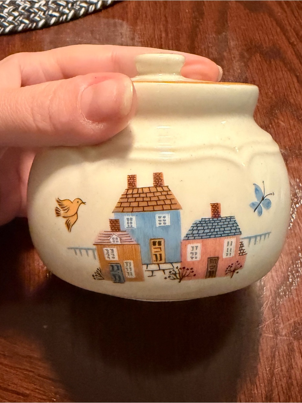 Vintage Heartland Potpourri Jar with lid